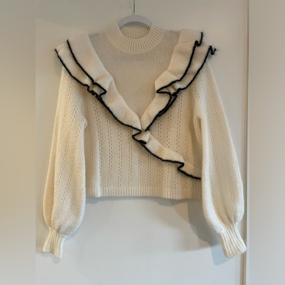 Sézane white sweater w/black ruffle trim, size XS